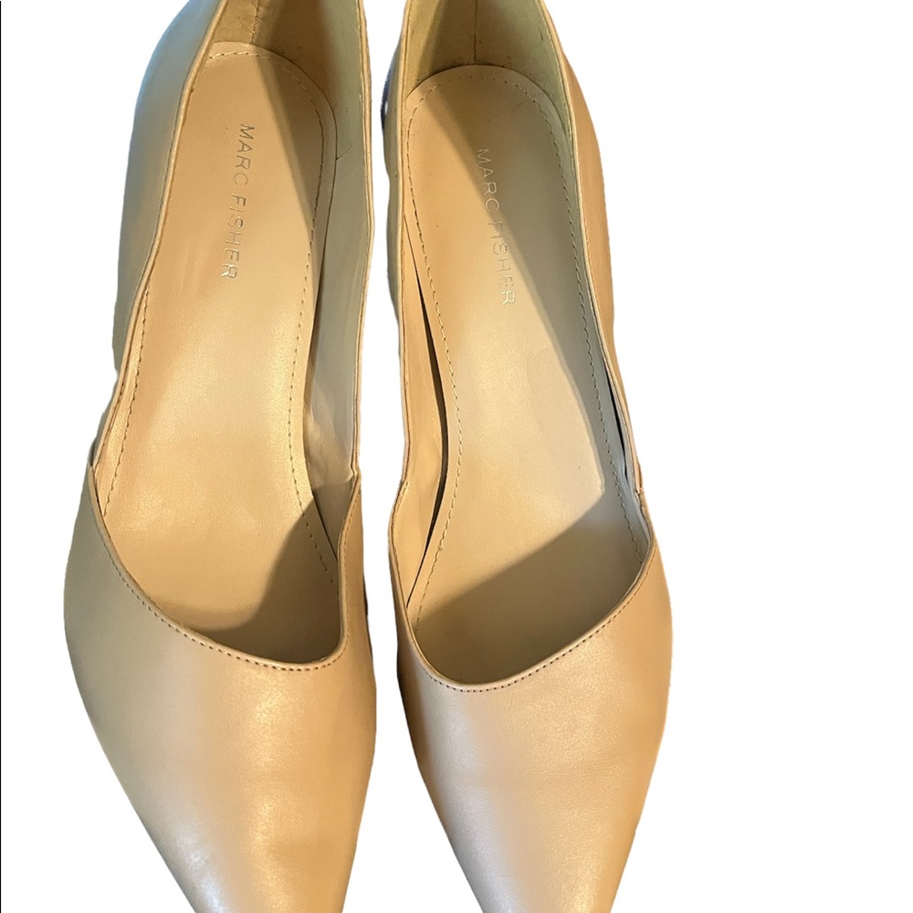 Marc Fisher Tuscany pumps, nude sz. 9.5 EUC, no box.